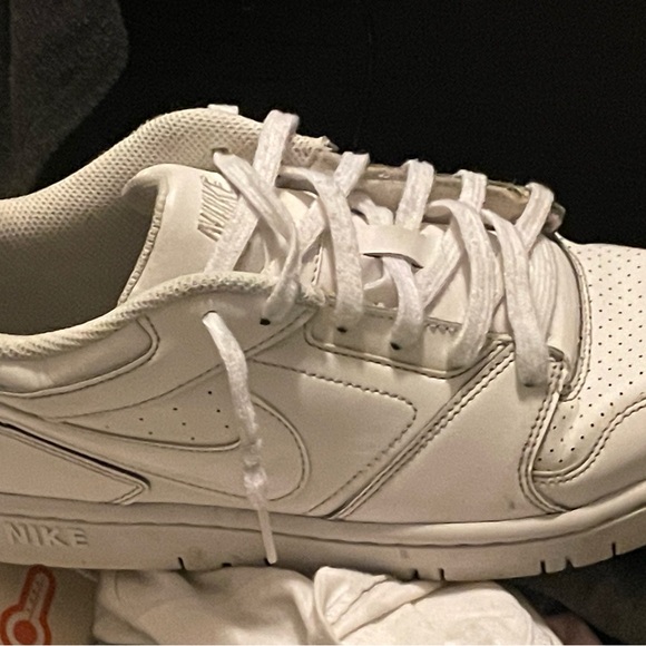 Nike size 8 Air Force - Picture 4 of 5